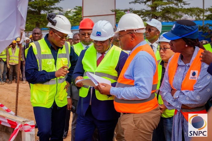 Visite du Chantier de la Tour SNPC : Le Directeur Général Salue l’Avancée des Travaux