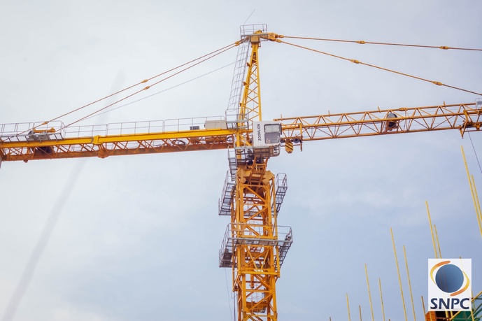 Visite du Chantier de la Tour SNPC : Le Directeur Général Salue l’Avancée des Travaux